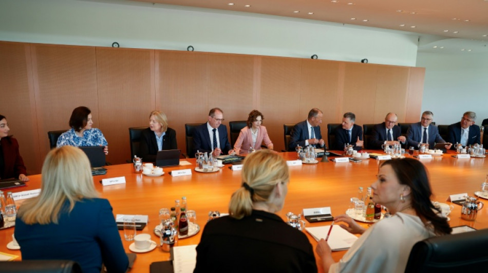  CDU/CSU fallen in "Deutschlandtrend" auf tiefsten Wert seit &uuml;ber vier Jahren 