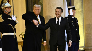 Dreiertreffen von Trump, Selenskyj und Macron im Pariser Elys&eacute;e-Palast