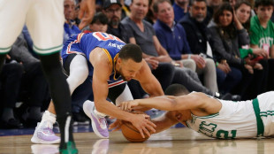 NBA: bless&eacute;, Curry pourrait &ecirc;tre absent jusqu'aux play-offs 