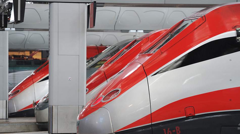 Cadavere sui binari, riaperta la linea Av con ritardi fino a 120 minuti