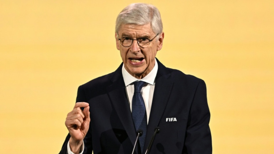 Wenger se diz 'cauteloso' sobre poss&iacute;vel mudan&ccedil;a na regra do impedimento