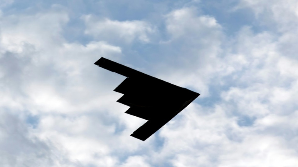 USA verlegen B2-Tarnkappenbomber - Sicherheitsrat tagt im Wei&szlig;en Haus 