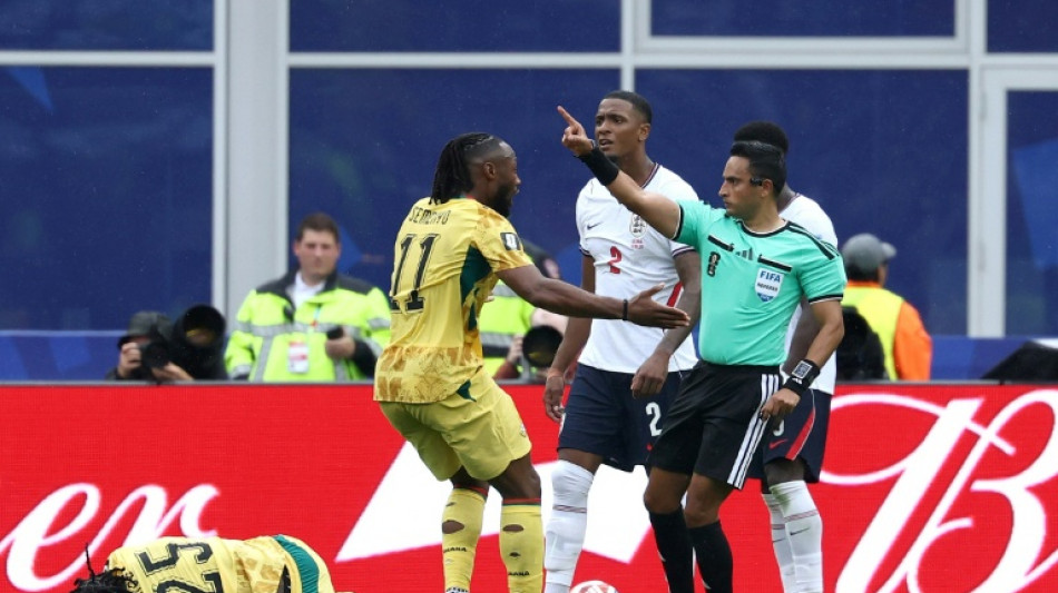  T&eacute;cnico de Gana critica VAR por p&ecirc;nalti n&atilde;o marcado contra Inglaterra 