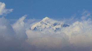 Alpinista indiana e guia nepalês morrem no Everest