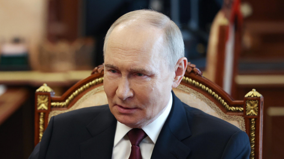Putin, 'analizzeremo proposta di Kiev su obiettivi civili'