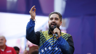 Venezuela, contestato 'Nicolasito' Maduro durante visita nelle zone colpite dal sisma