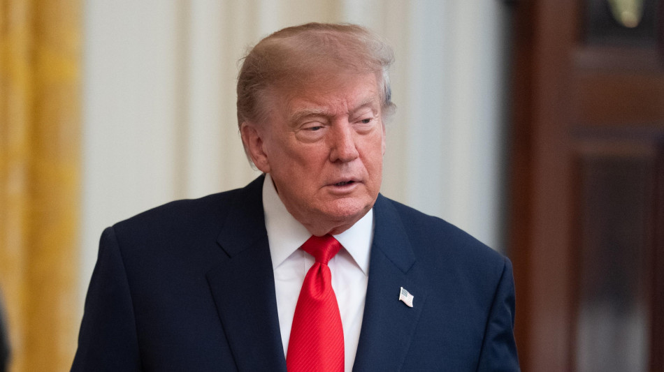  Trump, Zelensky la smetta di colpire le raffinerie russe 