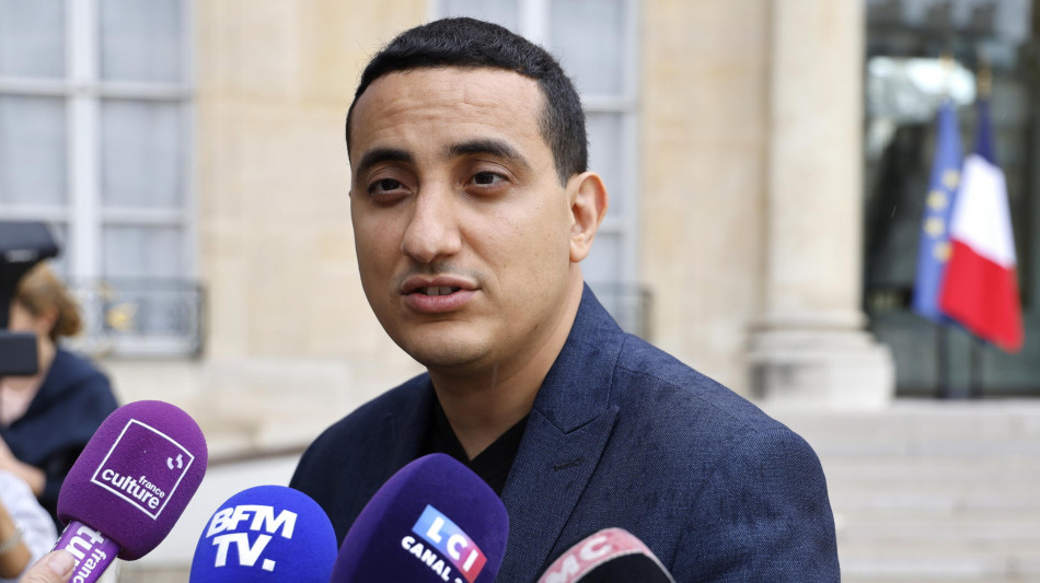 Il sindaco di Trappes, un africano e un maghrebino tra le persone colpite 