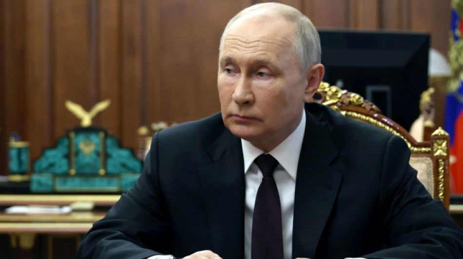 Putin travels south to meet generals waging Ukraine offensive