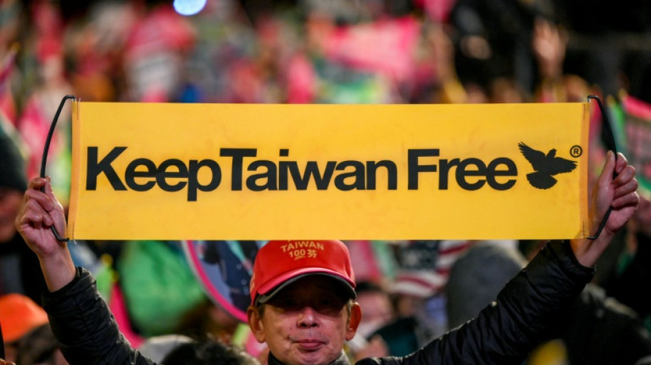 &Uacute;ltimos com&iacute;cios de campanha para elei&ccedil;&atilde;o presidencial de Taiwan