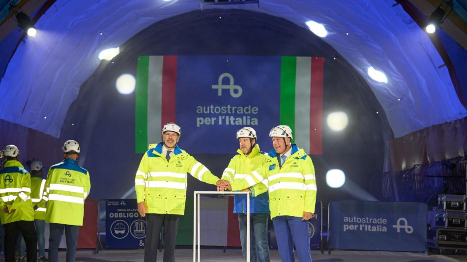  Autostrade, terminato scavo della nuova galleria San Donato sulla A1 