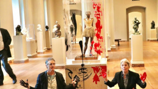 Dois ativistas ambientais são acusados nos EUA por ataque à estátua de Degas