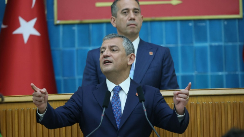  Abgesetzter t&uuml;rkischer Oppositionsf&uuml;hrer &Ouml;zel k&uuml;ndigt Gr&uuml;ndung einer neuen Partei an 