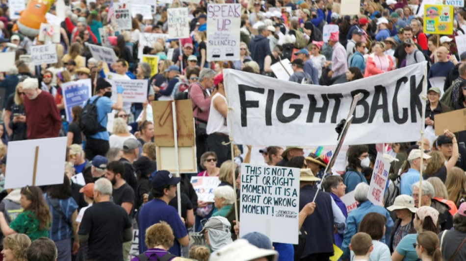 Tausende Demonstranten bei Kundgebungen gegen Trump in den USA und in Europa