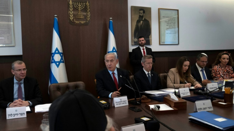 Israël: un ministre clé démis sous la pression de la justice