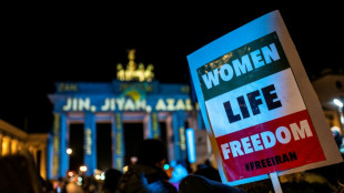 Iranische Frauenrechtsbewegung Women Life Freedom Movement erhält Medienpreis M100