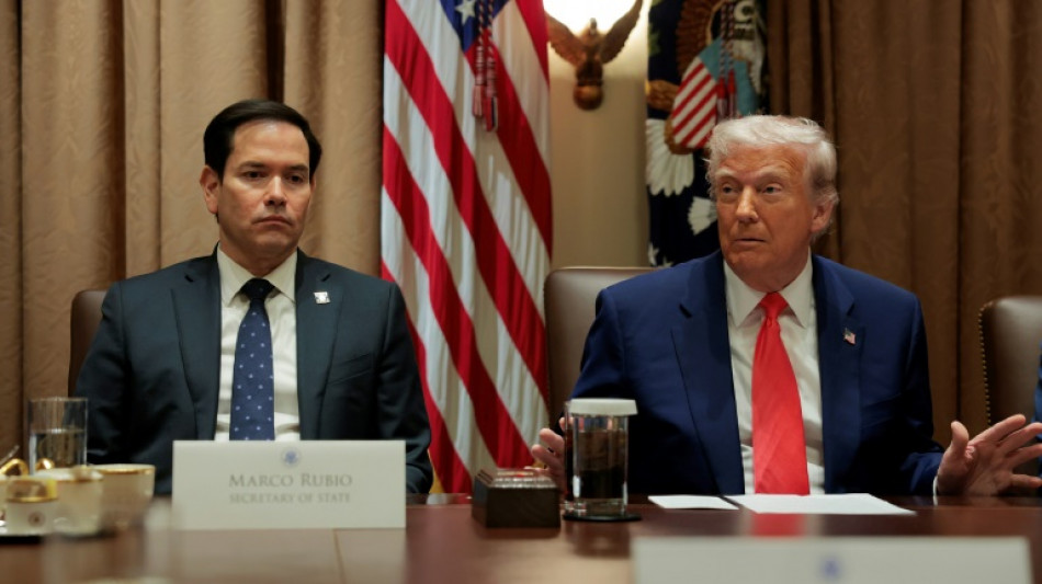 Guerre commerciale: Xi appelle l'UE &agrave; "r&eacute;sister ensemble", les march&eacute;s toujours f&eacute;briles