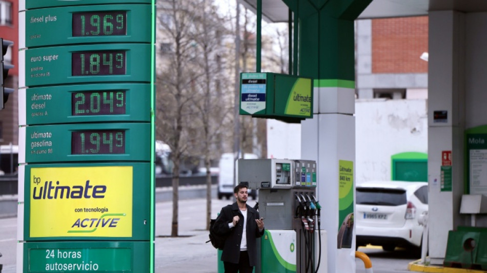  La inflaci&oacute;n en Espa&ntilde;a escala en marzo al 3,3% por la subida de los combustibles 