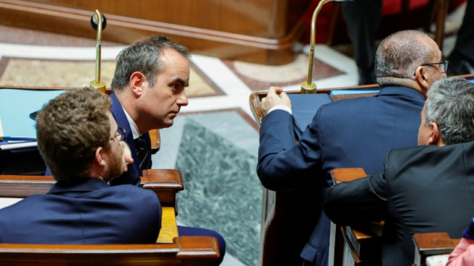  Loi 1er-Mai: "pas de passage en force", assure Matignon face aux syndicats 