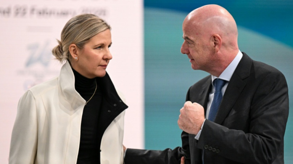  Presidente da Fifa critica poss&iacute;vel boicote &agrave; Copa e defende reintegra&ccedil;&atilde;o da R&uacute;ssia 