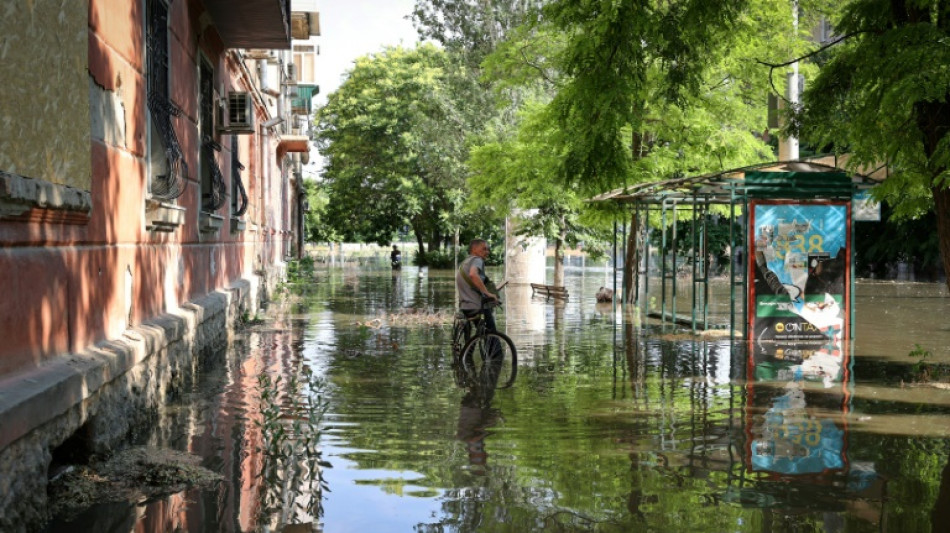 Wasserstand in Flutgebieten steigt nach Zerstörung des Kachowka-Damms weiter