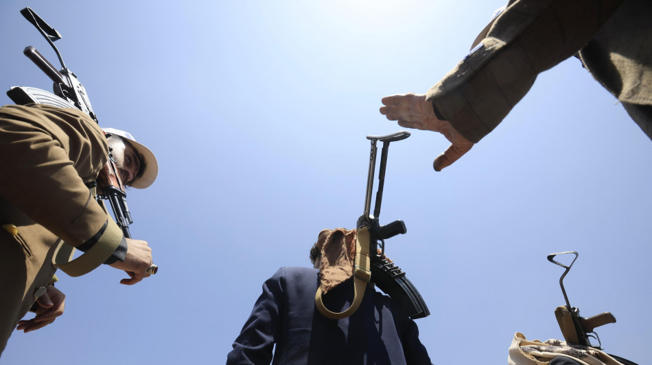  Ministro Yemen, 'Houthi intendono imporre pedaggi nel Mar Rosso' 