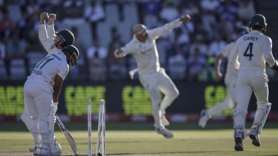  Starc, Lyon leave South Africa reeling 