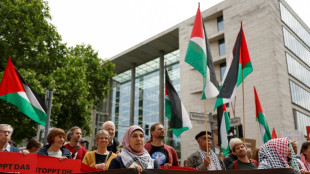 Proteste gegen Israels Vorgehen im Gazastreifen vor Ausw&auml;rtigem Amt in Berlin