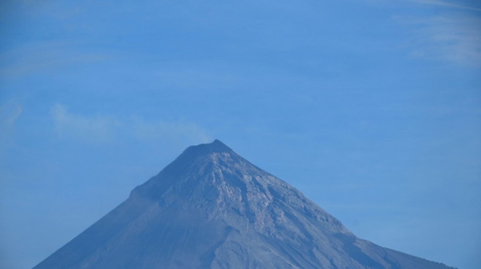  Guatemalan volcano eruption ends, locals return home 