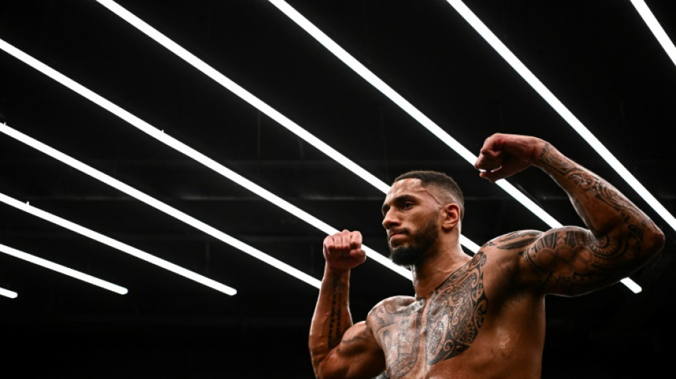 Boxe: face à Bakole, Yoka anticipe le combat