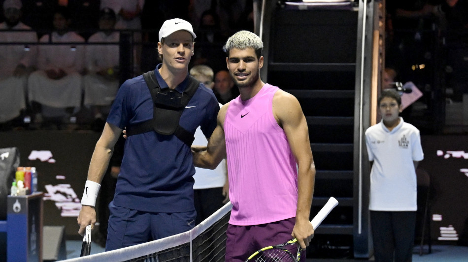 Sinner batte Alcaraz e vince il Six Kings Slam