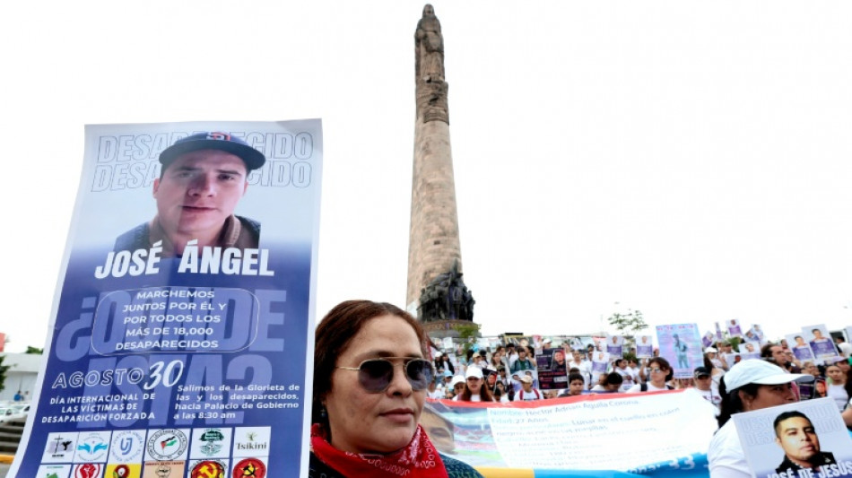 Familiares de desaparecidos en M&eacute;xico marchan contra la indiferencia y piden justicia