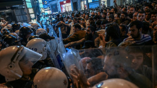 Suposta charge de Maom&eacute; leva a confrontos e pris&otilde;es na Turquia