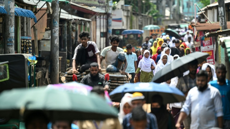  Pasada de moda, la otrora pr&oacute;spera industria textil de Banglad&eacute;s sufre despidos masivos 
