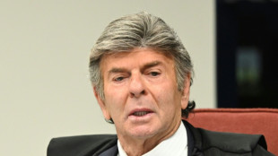 Fux dá primeiro voto no STF por absolvição de Bolsonaro