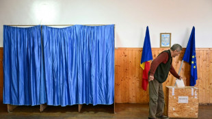 Trumpist faces pro-EU mayor in tight Romania presidential rerun
