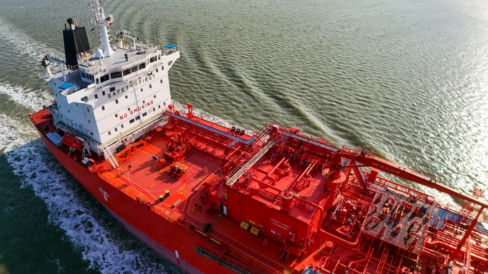  Trump, 'Pechino deve aiutare, 90% del suo petrolio viene da Hormuz' 