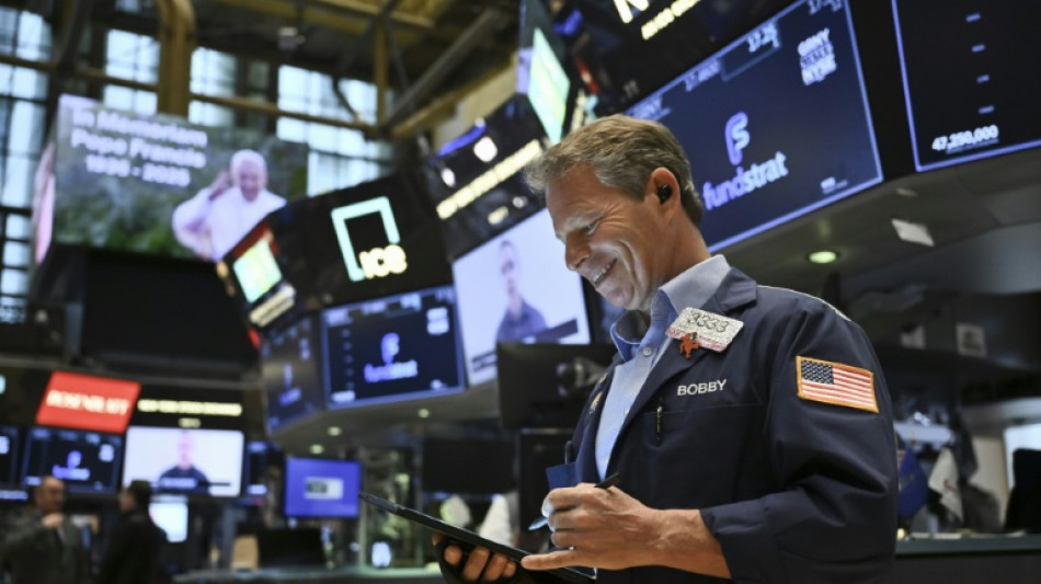 Wall Street d&eacute;colle apr&egrave;s des propos rassurants sur la crise douani&egrave;re