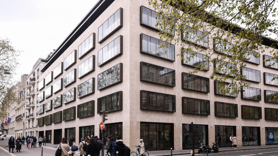  Utili e ricavi sopra le attese, per Goldman miglior trimestre in 5 anni 