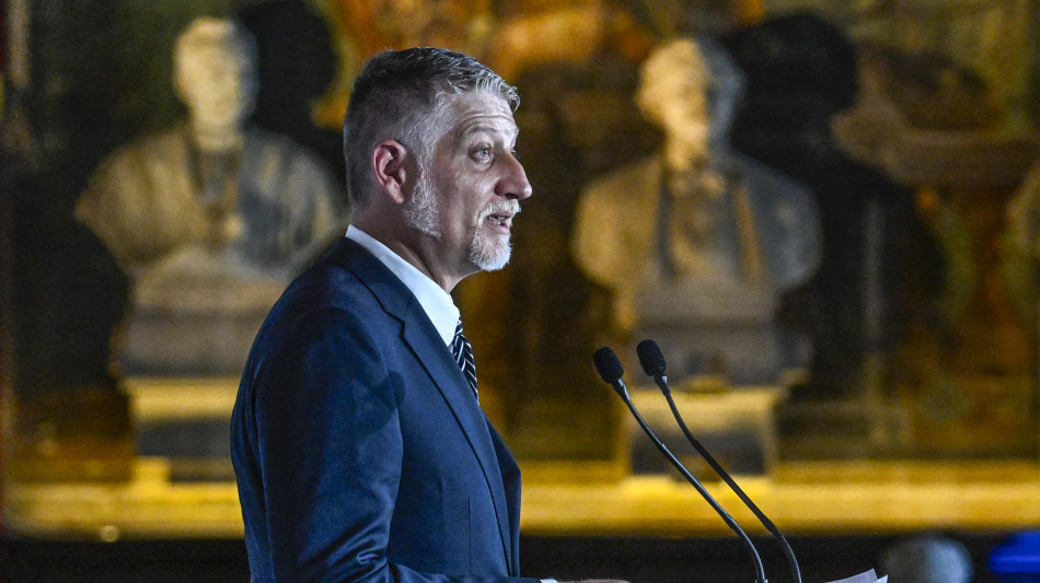 Giuli, interveniamo con decisione su finanziamenti cinema