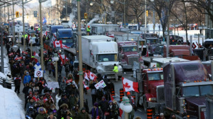 Camioneros protestan en Ottawa contra las medidas sanitarias