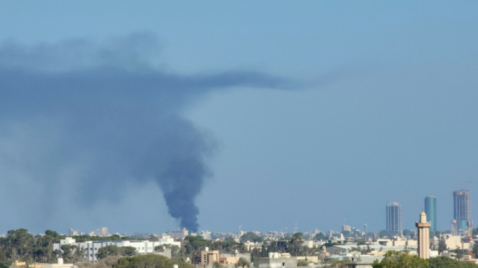 Combates na capital da L&iacute;bia deixam 27 mortos e mais de 100 feridos