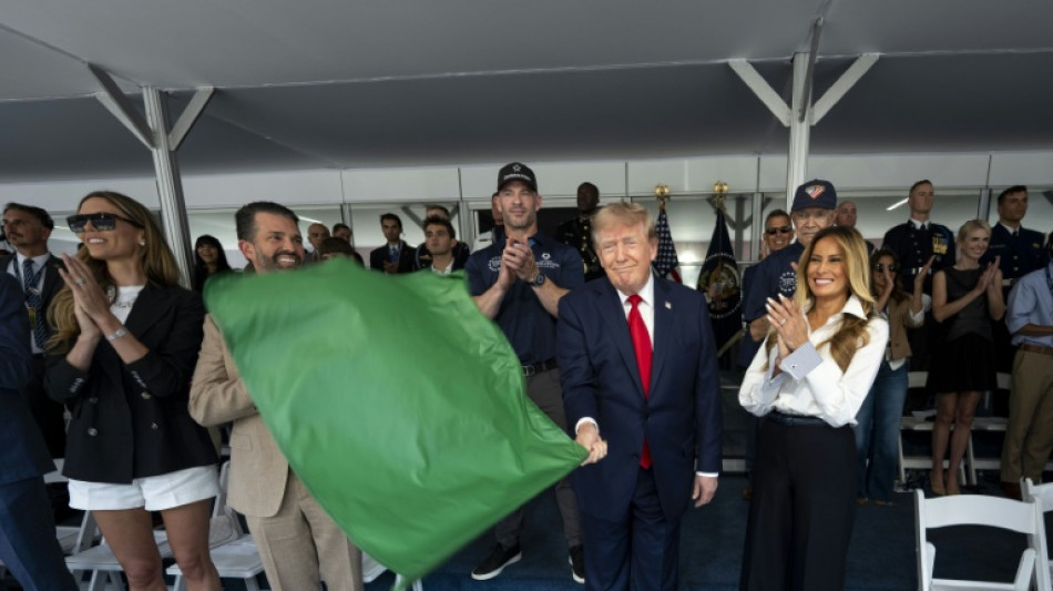  Trump da la salida de la carrera de IndyCar en las calles de Washington 