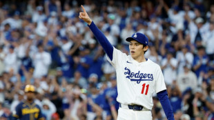 Dodgers down Brewers to take 3-0 series lead