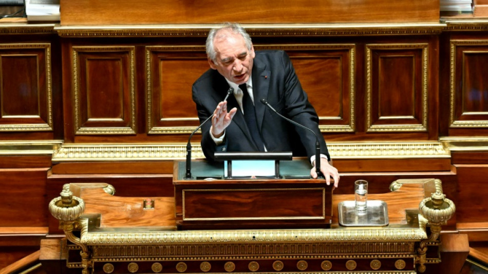 Retraites, &Eacute;ducation: Bayrou fait deux concessions au PS