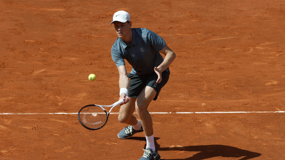  Sinner batte in rimonta Bonzi all'esordio a Madrid 