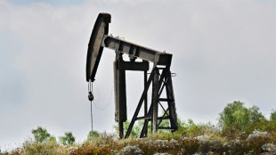 Le p&eacute;trole am&eacute;ricain cl&ocirc;ture sous 60 dollars le baril, une premi&egrave;re depuis avril 2021