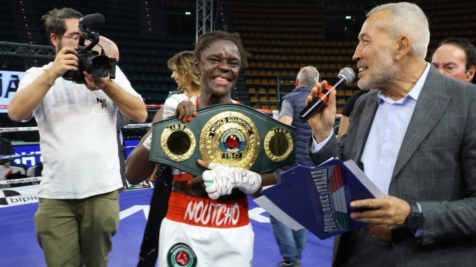 Pugilato: Pamela Noutcho campionessa mondiale pesi leggeri