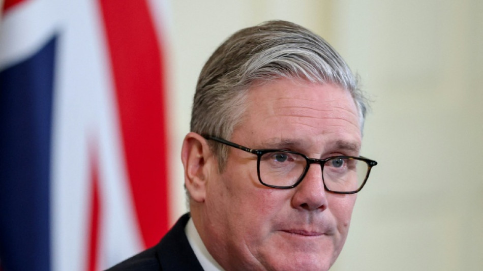  UK govt denies cover-up after PM ex-aide's phone stolen 