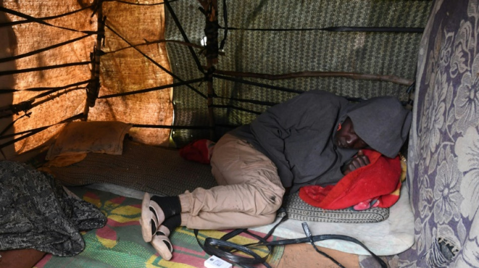 Miles de migrantes sobreviven en los campos de Túnez aferrados al sueño de llegar a Europa